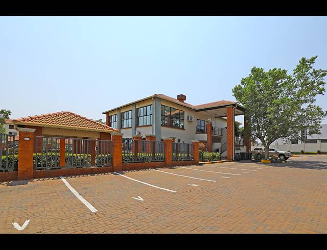 2 BEDROOM APARTMENT FOR SALE IN GREENSTONE HILL